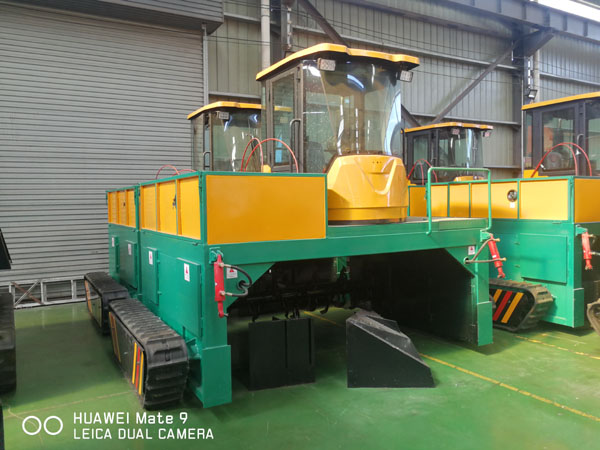 履帶式翻堆機發酵設備維護方法詳解