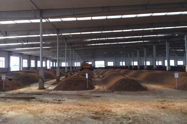 糞便堆漚發(fā)酵處理有機肥的方法