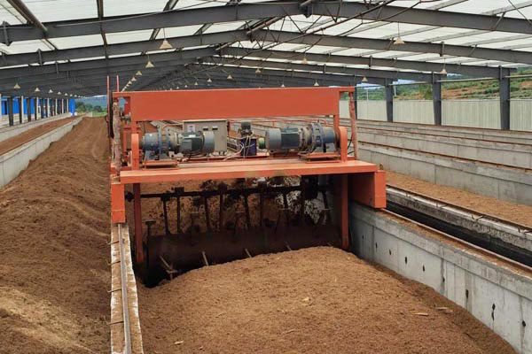 農(nóng)家肥好氧發(fā)酵生產(chǎn)有機(jī)肥