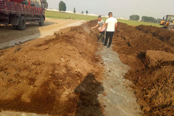 牛糞堆肥發酵制作有機肥的方法，需要經歷幾個階段？